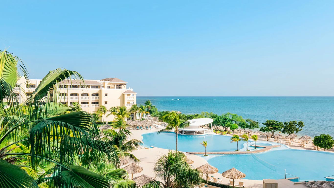 Iberostar Waves Rose Hall Beach